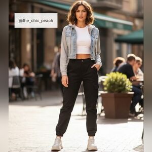 🩷$10 | Mossimo Supply Co. Denim Jacket with Gray Sleeves 💙🩶